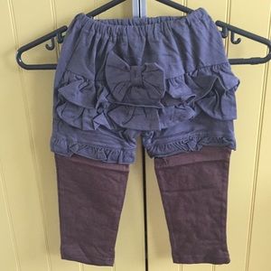 Toddler 2-3y Ruffled grey bottoms with brown legging pants.